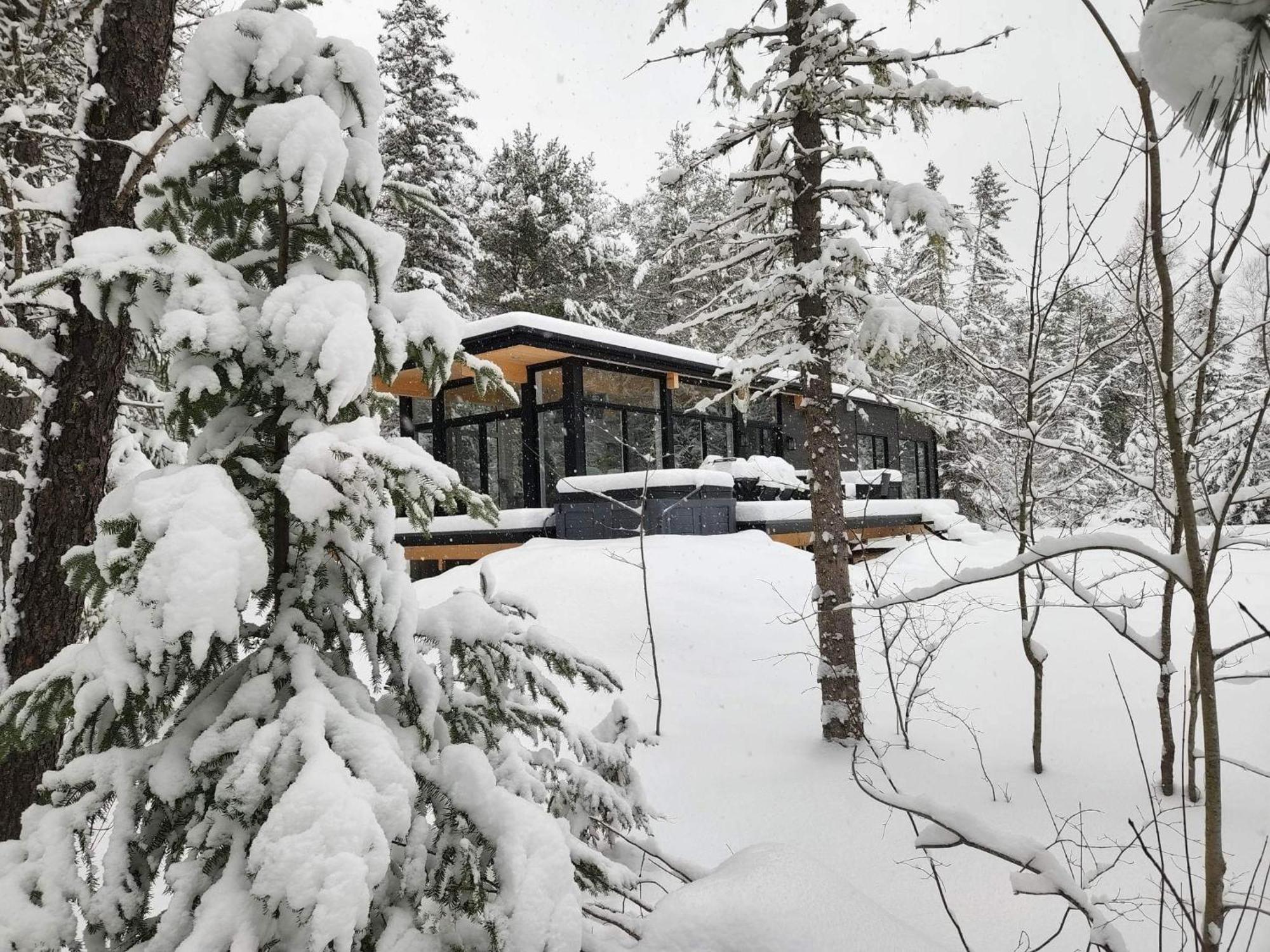Les Chalets Double K # 1 Сент-Алексис-де-Мон Экстерьер фото